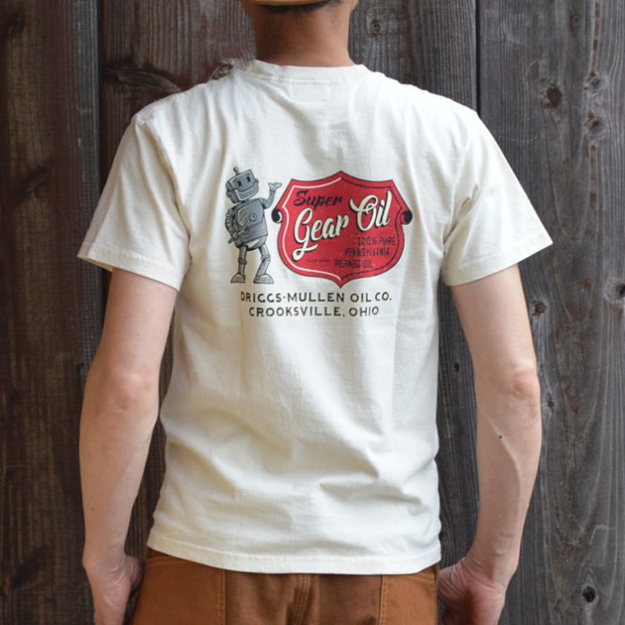 トップジミーのメンズコーディネート画像 フェローズ (PHERROW'S) 半袖Tシャツ "SUPER GEAR OIL" プリントTシャツ