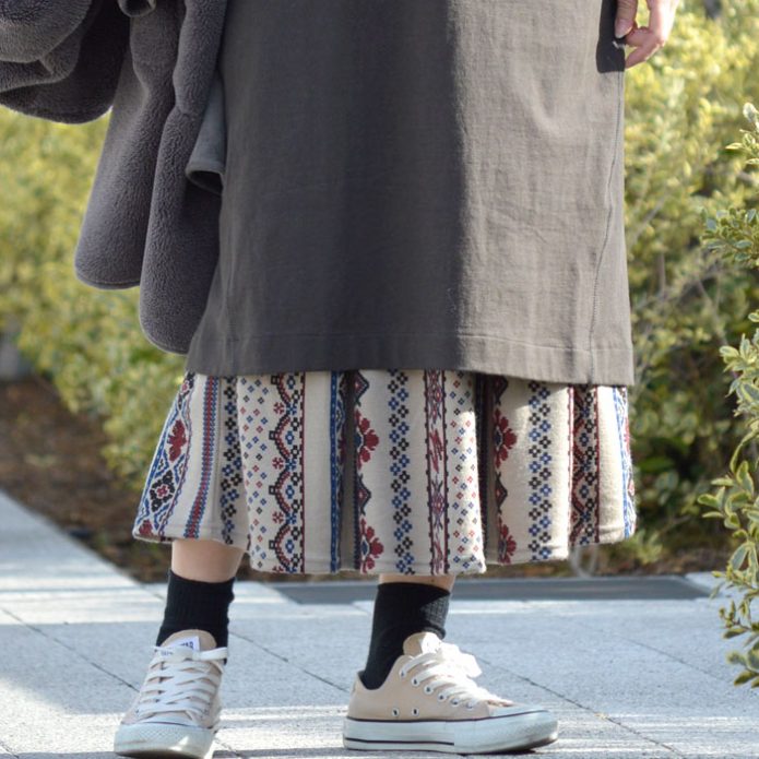 トップジミーのレディースコーディネート画像 マーブルシュッド (marble SUD) Folk Art Skirt フレアスカート