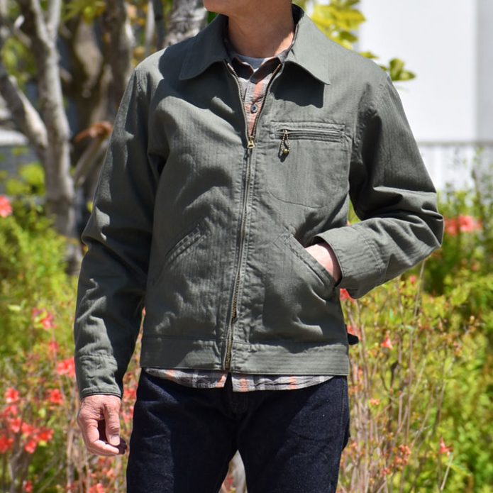 トップジミーのメンズコーディネート画像トイズマッコイ (TOYS McCOY)
TOYS McCOY SPORTSWEAR UTILITY JACKET
コットンワークジャケット
TMJ2308