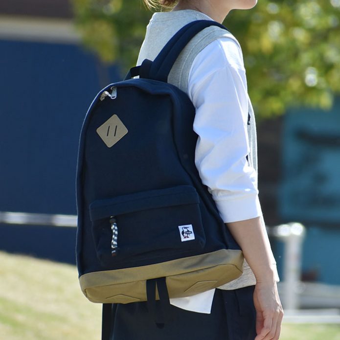 トップジミーのレディースコーディネート画像 チャムス (CHUMS) クラシックデイパックスウェットナイロン Classic Day Pack Sweat Nylon リュック バックパック CH60-3605