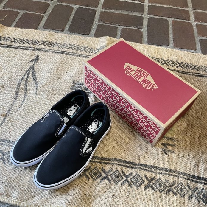 ヴァンズ バンズ VANS UA ComfyCush Slip-On