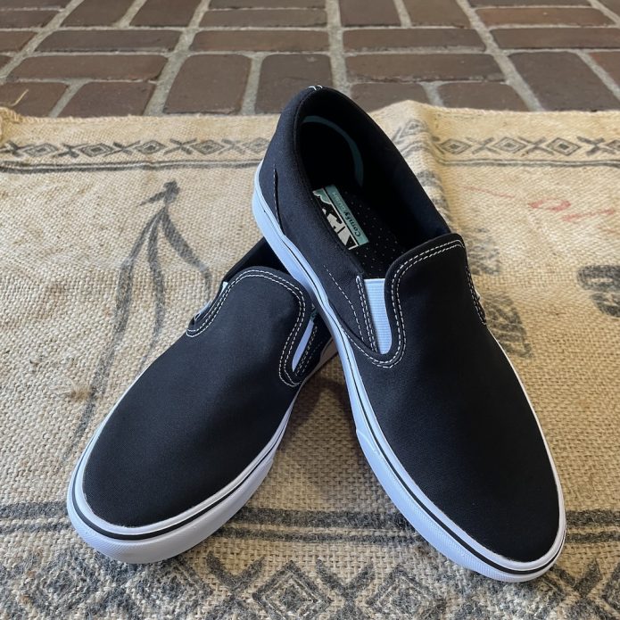 ヴァンズ バンズ VANS UA ComfyCush Slip-On