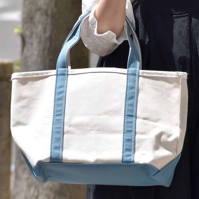 エルエルビーン (L.L.Bean) ボート・アンド・トート・バッグ、オープントップ ミディアム Boat and Tote, Open-Top Medium トートバッグ エコバッグ コットンキャンバス 17L 112636 トップジミーのレディースコーディネート画像