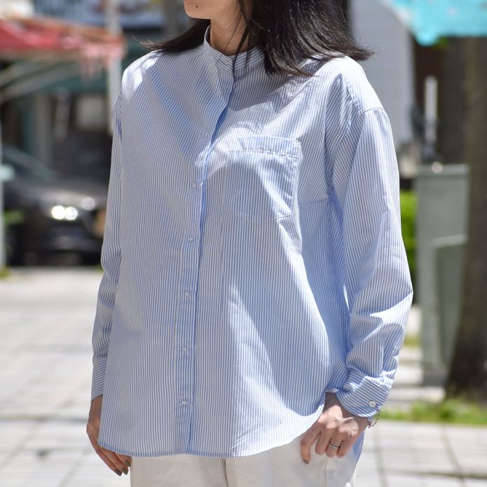 ポンデシャロン (PONT DE CHALONS) 刺繍釦バントカラーポケットSH 長袖ストライプノーカラーシャツ オーバーサイズ 22451311 トップジミーのレディースコーディネート画像