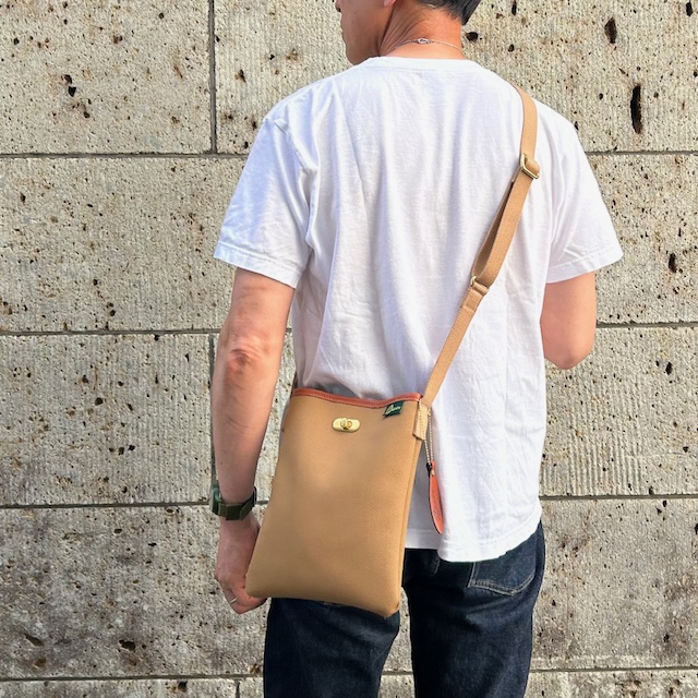 ブレディ (BRADY) LOWCA MEDIUM ショルダーバッグ スマホ サコッシュ ロウカ ミディアム