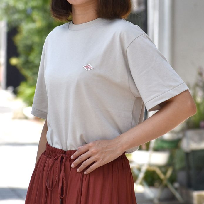 ダントン (DANTON) WOMEN'S SHORT SLEEVE INNER T-SHIRT 半袖無地Tシャツ 速乾 DT-C0195CVT トップジミーのレディースコーディネート画像