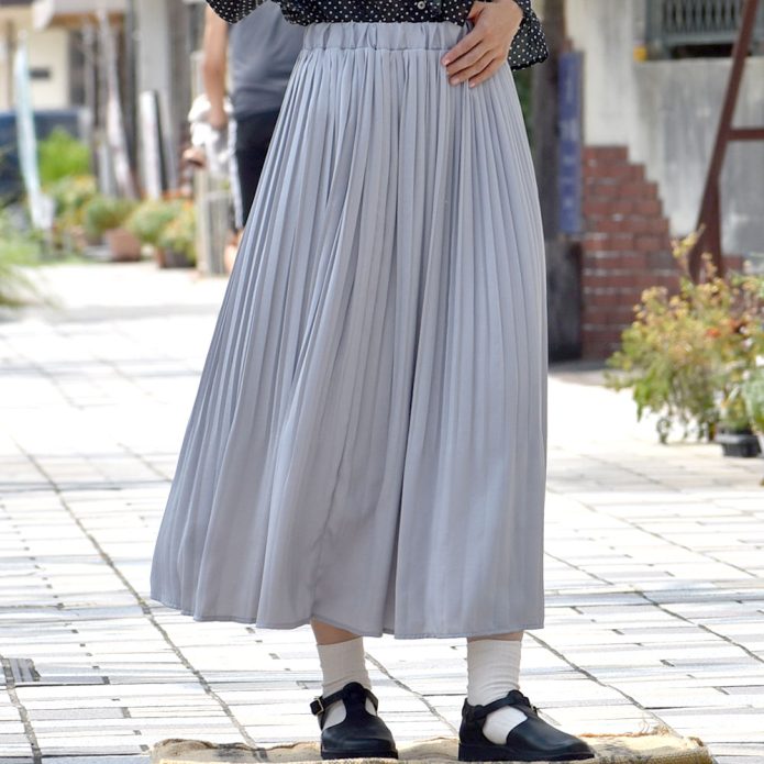 ソソット (sosotto) アンティークサテン消しプリーツスカート ロングスカート 裏付き ウエスト総ゴム オケージョン 42352727 42452117 トップジミーのレディースコーディネート画像