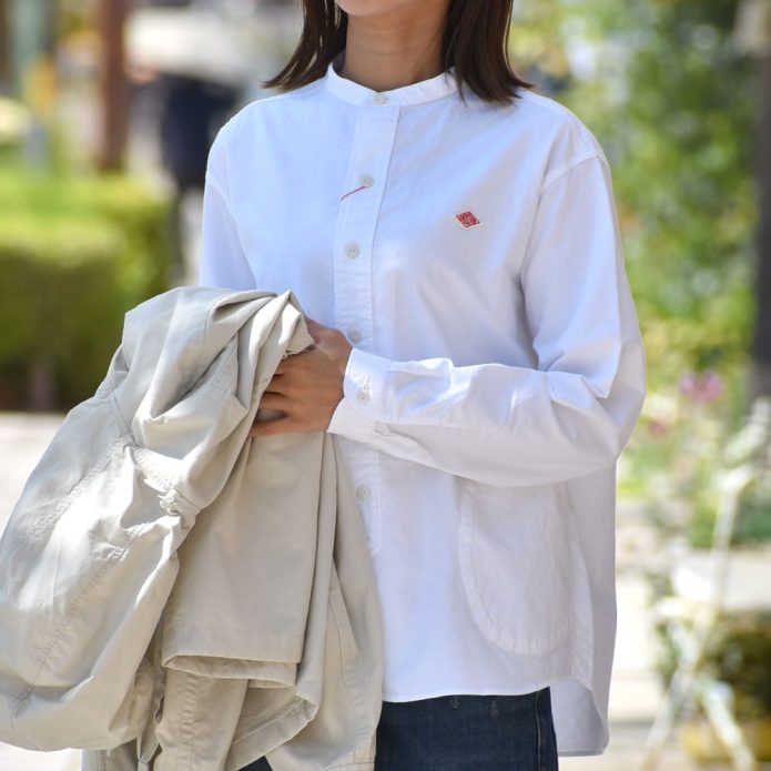ダントン (DANTON) WOMEN'S OXFORD BAND COLLAR SHIRT PLAIN コットンノーカラー長袖シャツ バンドカラーシャツ DT-B0279SOX トップジミーのレディースコーディネート画像