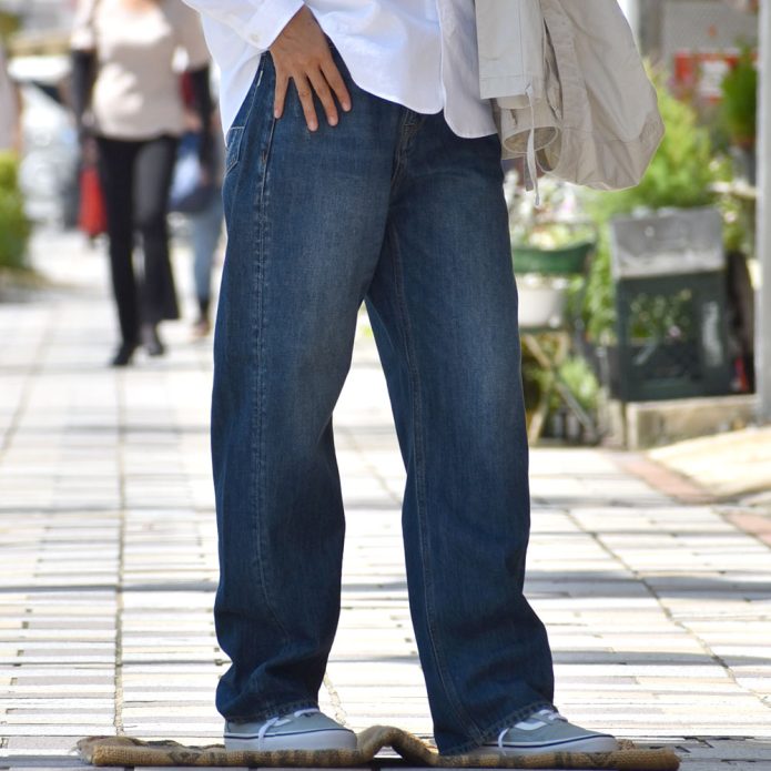 カフェッティ (Cafetty) こしばきリメイク デニムパンツ ジーンズ ジーパン CF-0598 トップジミーのレディースコーディネート画像