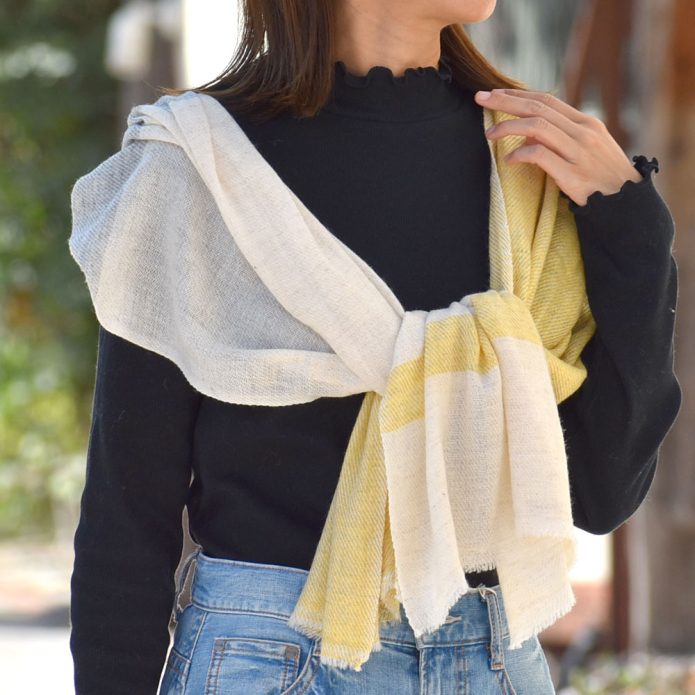 ケレン (KELEN) -TITI- COLOR BLOCK DESIGN STOLE マフラー ストール LKL25FAC2034 トップジミーのレディースコーディネート画像