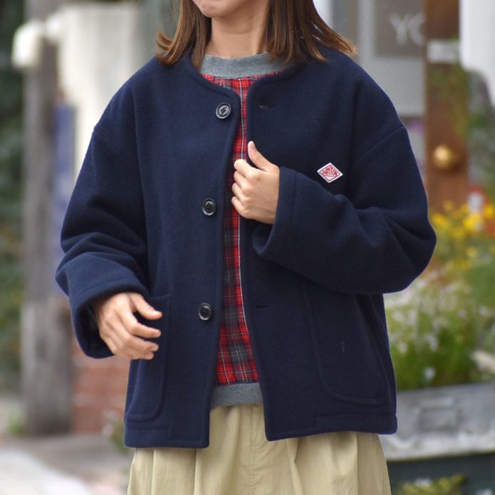 ダントン (DANTON) WOMEN'S WOOL LIGHT PILE COLLARLESS JACKET ノーカラージャケット ショートブルゾン アウター コート DT-A0013WLP トップジミーのレディースコーディネート画像