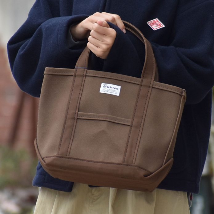 オーチバル/オーシバル (ORCIVAL) Tote Bag Small キャンバストートバッグ 小 マイバッグ エコバッグ OR-H0285KWC トップジミーのレディースコーディネート画像