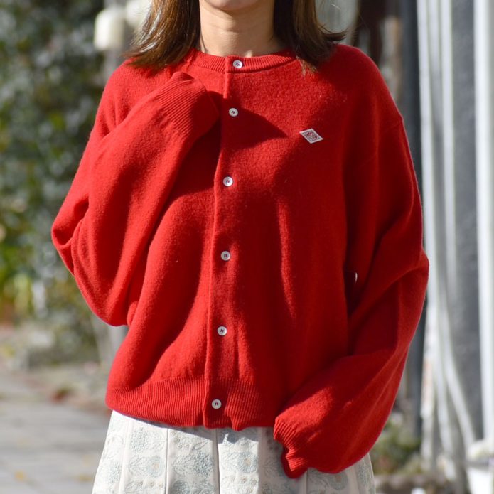 ダントン (DANTON) WOMEN'S LAMBSWOOL CREW NECK KNIT CARDIGAN 長袖ニットカーディガン DT-D0031LMW トップジミーのレディースコーディネート画像