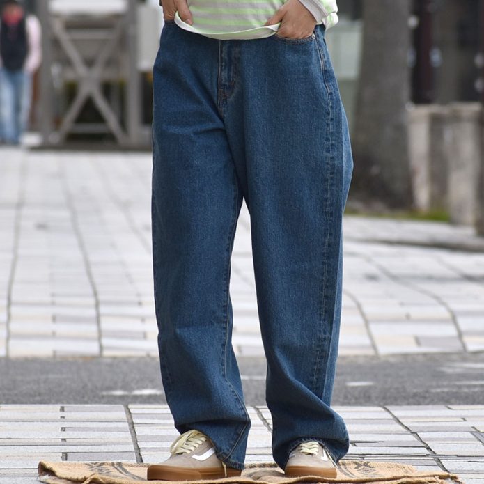 ケレン(KELEN) -VENY- WIDE STRAIGHT DENIM リラックステーパードパンツ デニムパンツ ジーンズ ジーパン LKL25FPT2113 トップジミーのレディースコーディネート画像