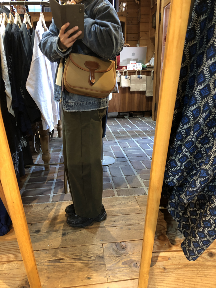 ブレディ (BRADY)
COLNE
ショルダーバッグ