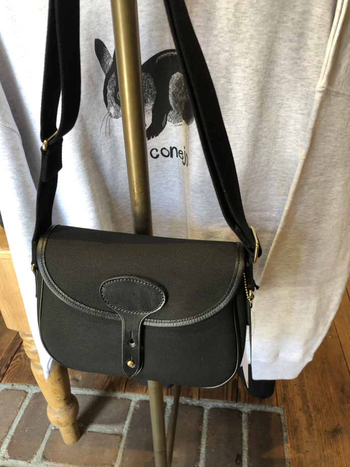 ブレディ (BRADY)
COLNE
ショルダーバッグ