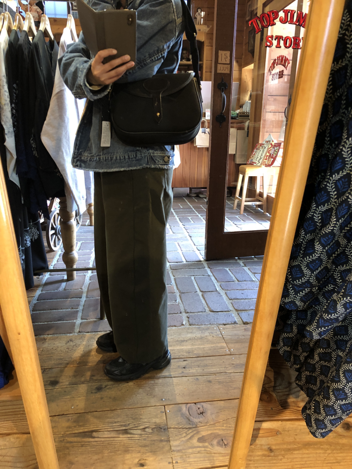 ブレディ (BRADY)
COLNE
ショルダーバッグ