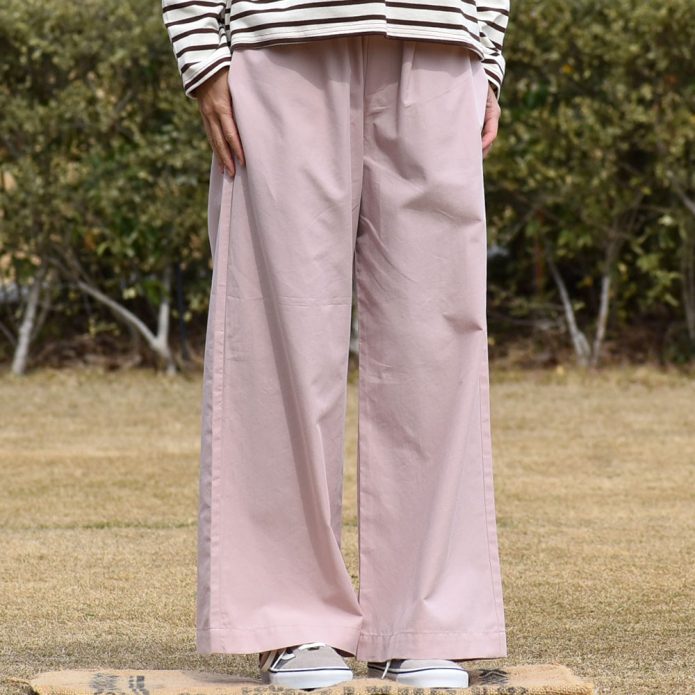 ポンデシャロン (PONT DE CHALONS) フルレングスパンツ ドロストパンツ コットンチノパンツ 22615216 トップジミーのレディースコーディネート画像